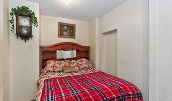 41 Chestnut St, Amsterdam, NY 12010
