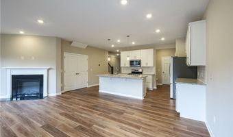 945-4 Memory Ln, Aurora, OH 44202