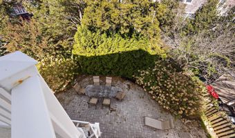329 ESSEX Ave, Beach Haven, NJ 08008
