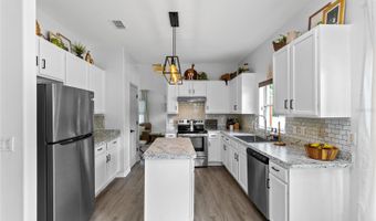 498 WEKIVA CREST Dr, Apopka, FL 32712