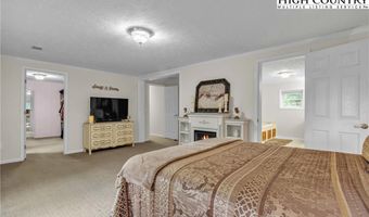 317 Dillard Dr, Jefferson, NC 28640