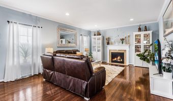 10 Gina Dr, Allentown, NJ 08501