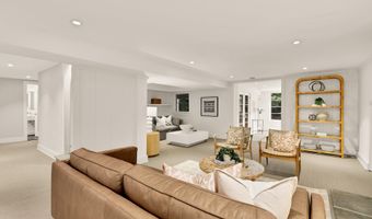 4320 LORCOM Ln, Arlington, VA 22207