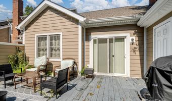 9435 Kings Falls Dr, Charlotte, NC 28210