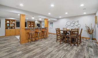3208 S SOLITUDE Ln, Appleton, WI 54915