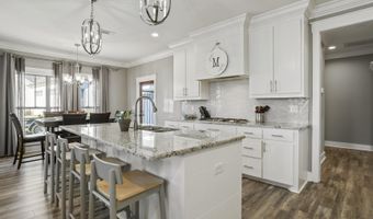 806 Long Leaf Cir, Brandon, MS 39042