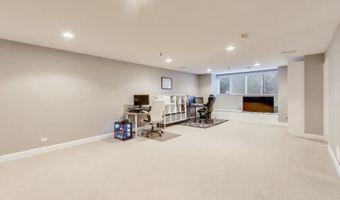 1506 W NORTHWEST Hwy, Arlington Heights, IL 60004