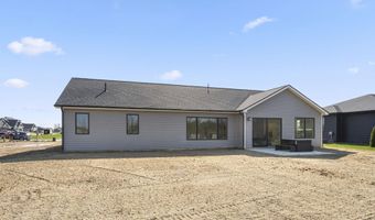 5165 Greyson Heights Dr, Auburn, IN 46706