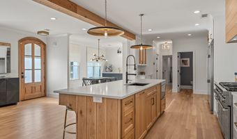 140 Meadowview Rd, Athens, GA 30606