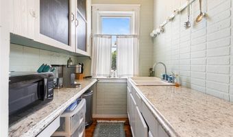 93 Whipple Ave, Cranston, RI 02920