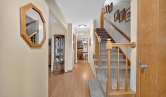 1299 Bentwood Ct, Altoona, IA 50009