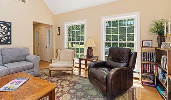 31 Pheasant Run Rd, Belgrade, ME 04917