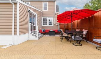 190 Auburn St, Cranston, RI 02910