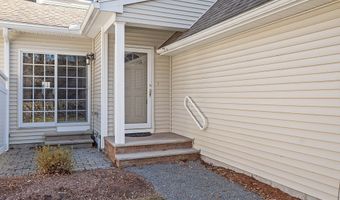 802 Autumn Ridge Dr 802, Ayer, MA 01432