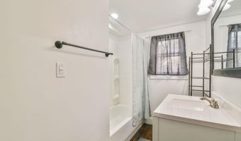 138 SW 100th St, Augusta, KS 67010