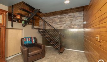 364 E 1600 Rd, Baldwin City, KS 66006