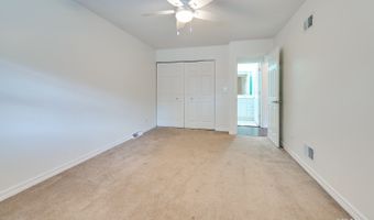 1233 N Hickory Trl, Addison, IL 60101