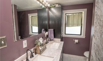 2116 Newton St, Akron, OH 44305