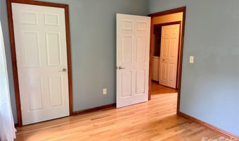 5 Springmill Dr, Asheville, NC 28806