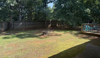 135 Central Ave, Benton, TN 37307
