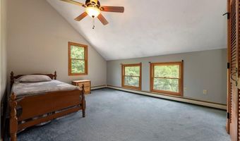 71 Phillips Ln, Glocester, RI 02814