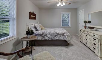 3 Redbird Dr, Agency, MO 64401