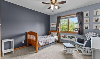 993 S CROCUS Ln, Appleton, WI 54914