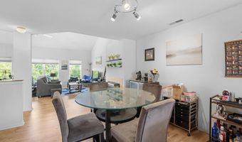 1876 Lindsay Ln, Ann Arbor, MI 48104