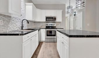 1131 EAGLE Dr, Maylene, AL 35114