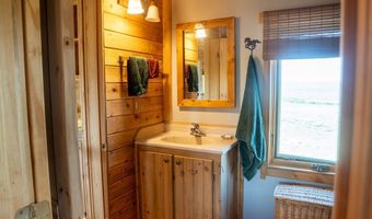 41 MARSH CREEK Rd, Cora, WY 82925