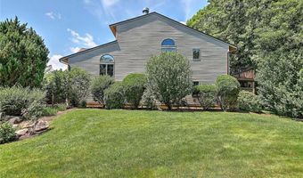 101 Cardinal Dr, North Kingstown, RI 02852