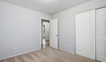 893 Oklahoma Ave, Ballwin, MO 63021