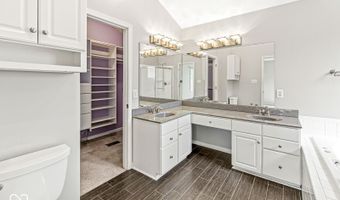 6442 Royal Oakland Dr, Indianapolis, IN 46236