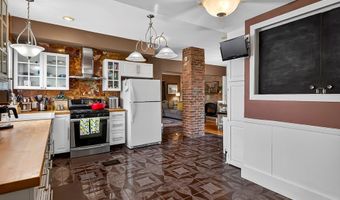 429 NE 8th St, Abilene, KS 67410