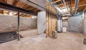 625 Pershing Dr, Anderson, IN 46011
