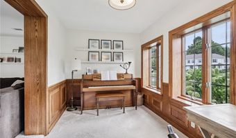 227 Overwood Rd, Akron, OH 44313