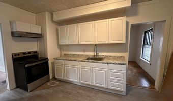 16 Walter St, Bangor, ME 04401
