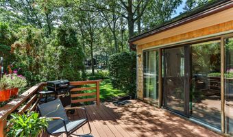 20 Roundhouse Rd 20, Bourne, MA 02532
