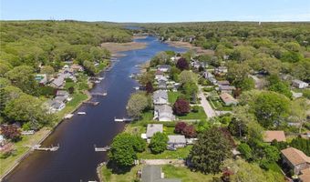 106 N River Dr, Narragansett, RI 02882