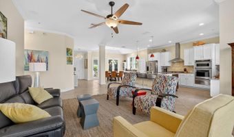 6903 Crestpoint Dr, Apollo Beach, FL 33572