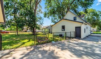 1507 Searle St, Des Moines, IA 50317