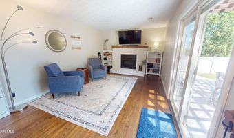 359 Reiling Ln, Altoona, PA 16601
