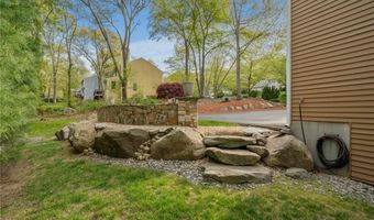 329 Wickham Rd, North Kingstown, RI 02852