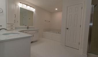 7 St Andrews Dr, Bedford, NH 03110