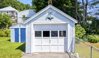 31 Monroe St, Augusta, ME 04330