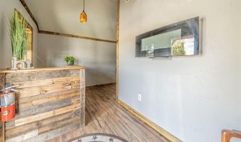 812 S Parkway Dr, Alvarado, TX 76009