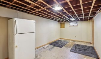 30 Clark Pl, Avenel, NJ 07001