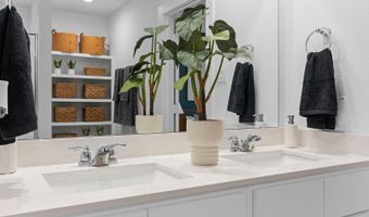 306 Robin St, Angleton, TX 77515