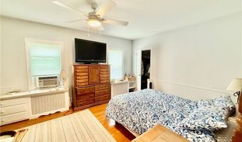 18 Carey St, Newport, RI 02840