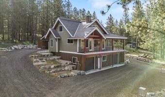 1286 Shore Dr, Cascade, ID 83611